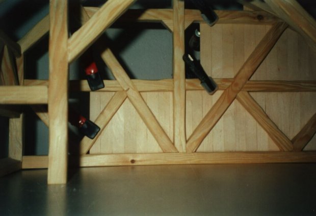 Eine Klammer ist der Hammer