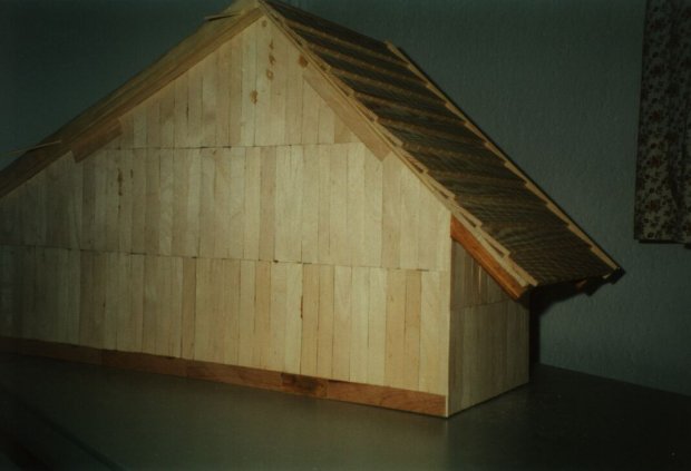 Dachschindel m&uuml;ssen um die H&auml;lfte versetzt liegen