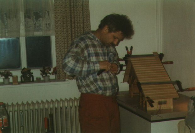 Dachseitenverkleidung anbringen